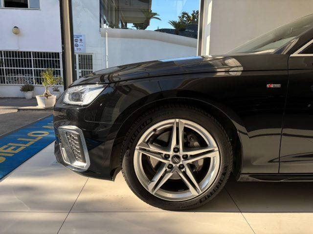 AUDI A4 Avant 40 TDI quattro S tronic S line editionDA?399
