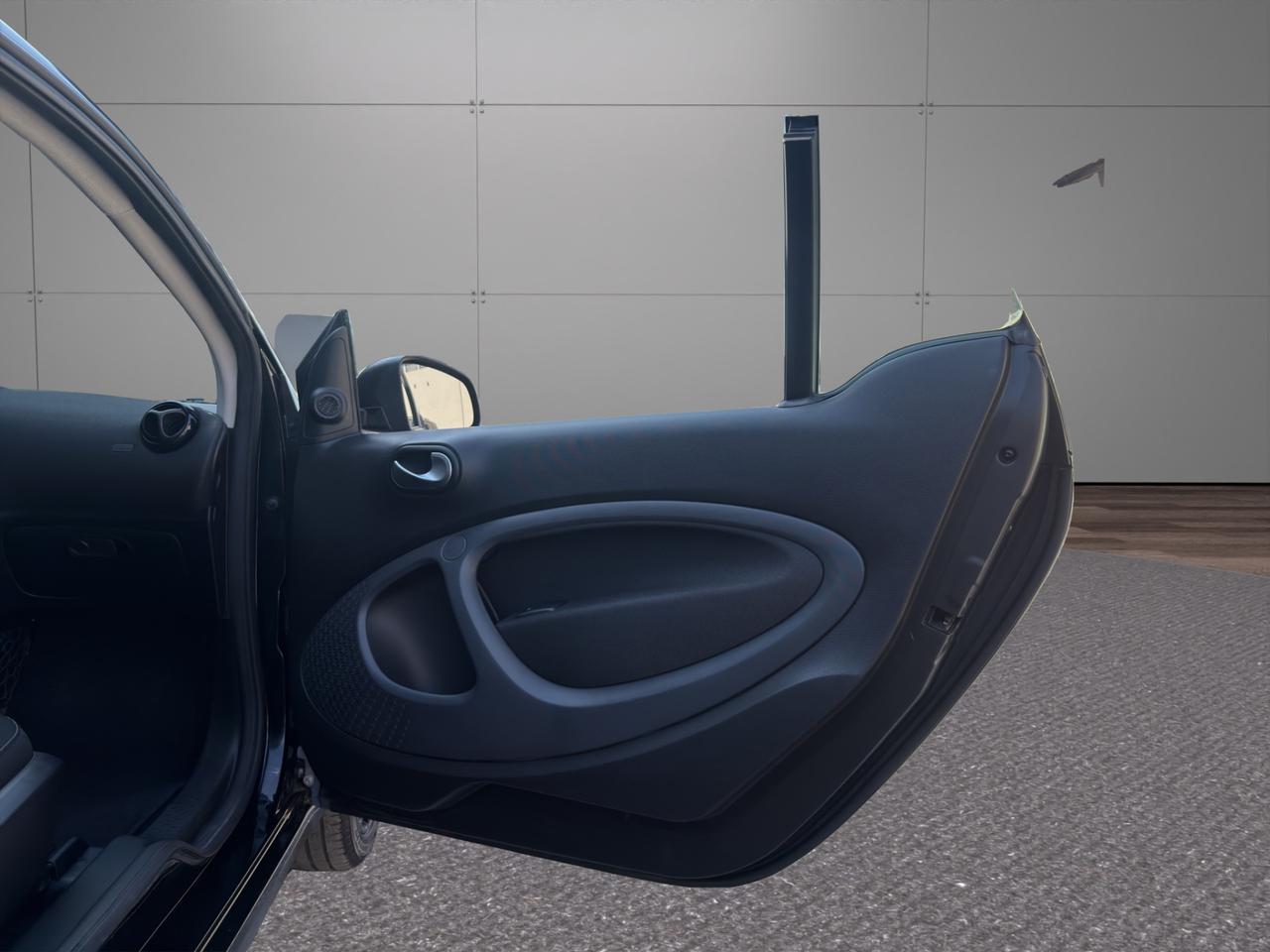 Smart forTwo 0.9 turbo Passion 90cv - Unico proprietario - Cerchi in lega - Luci Led - Tetto panoramico - Schermo Smart - Volante multifunzione - Sedili regolabili in altezza - Bracciolo centrale