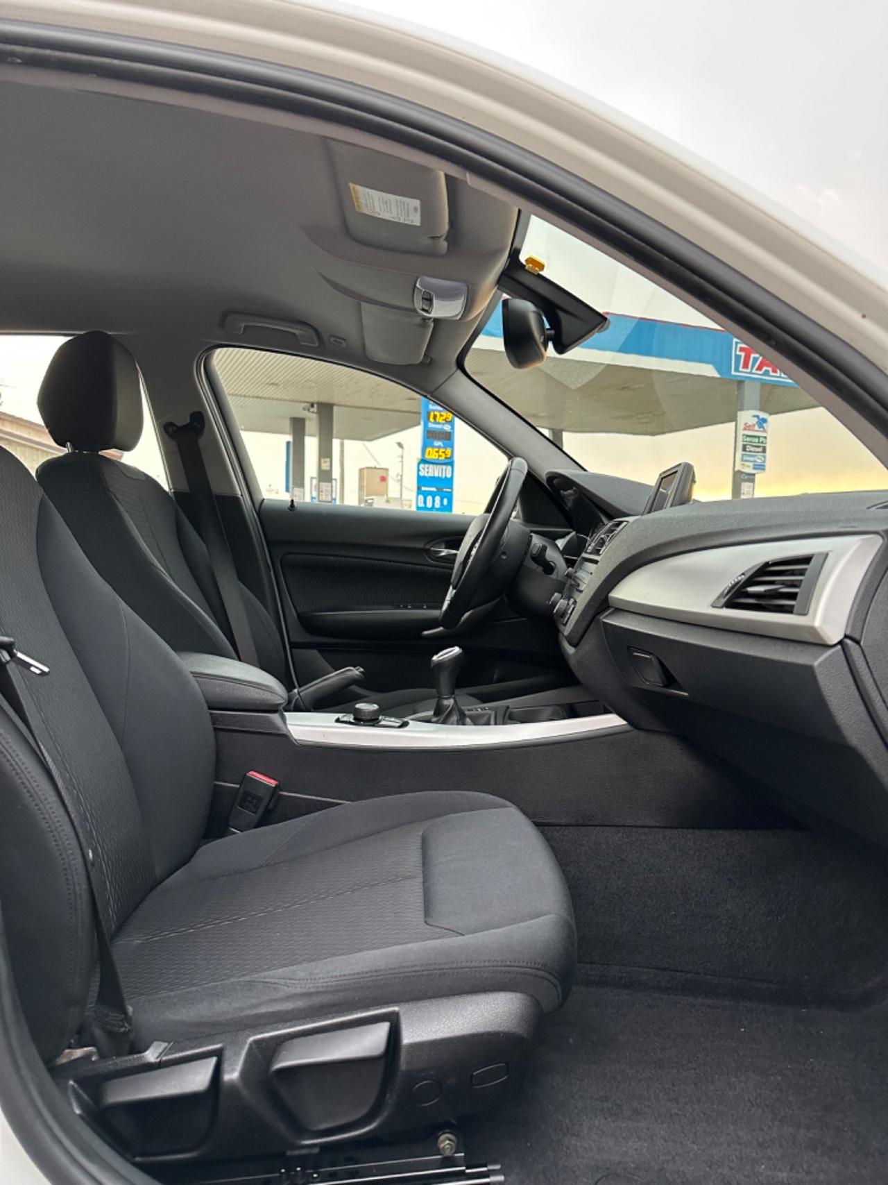 Bmw 118 118d 5p. Urban