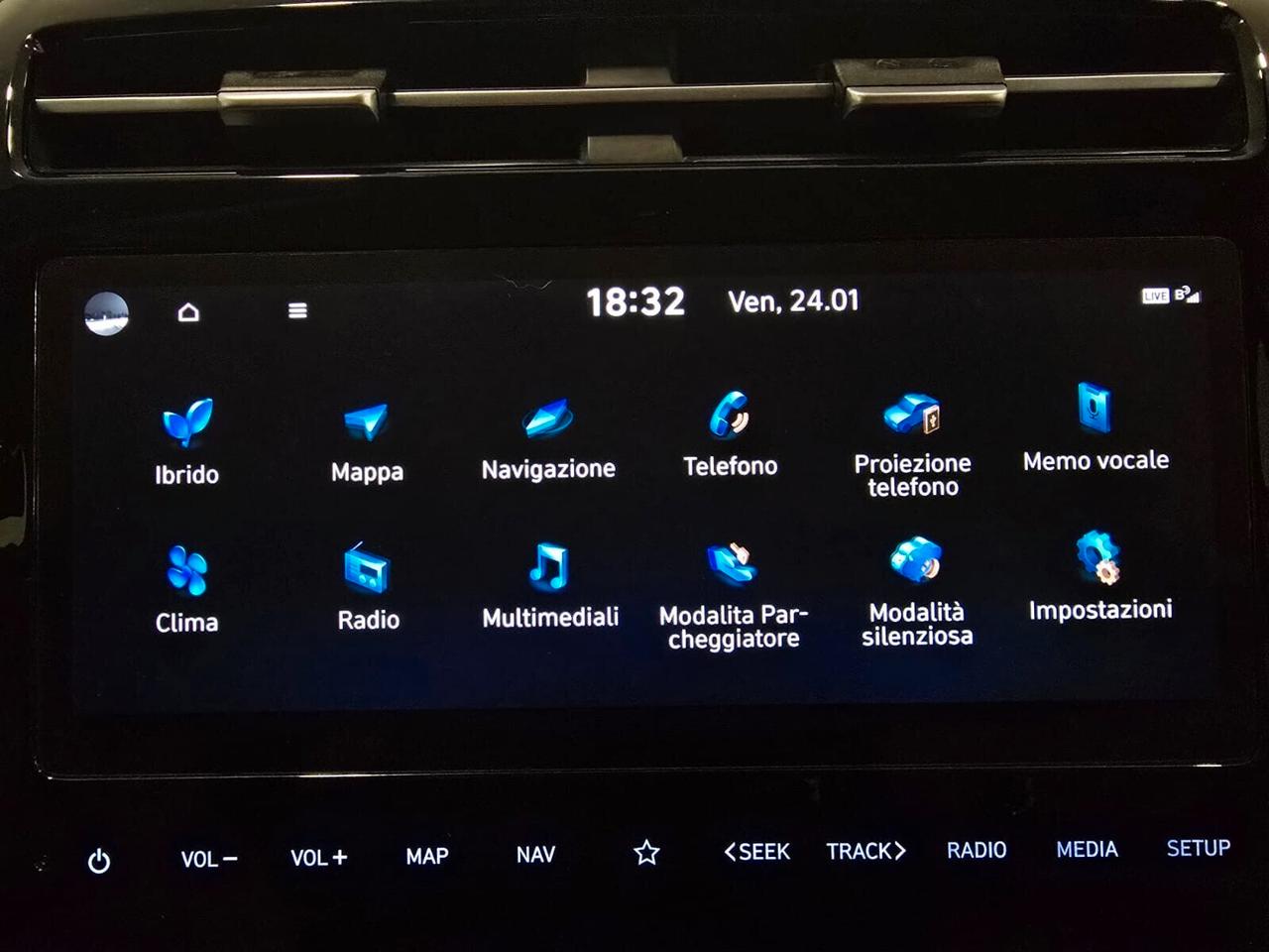 Hyundai Tucson 1.6 HEV aut. XLine (vettura con gancio traino)