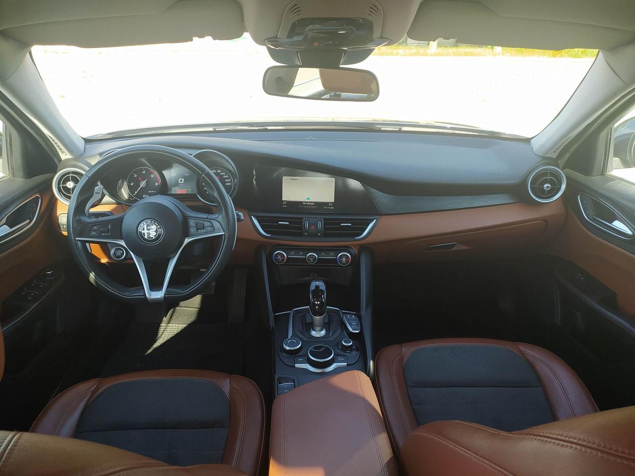Alfa Romeo Giulia Business Launch Edition 2 #11365