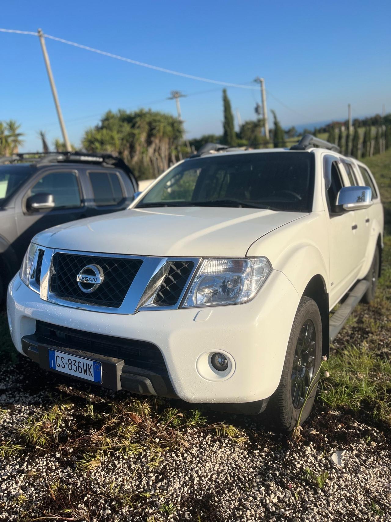Nissan Navara 3.0cc v6 full optional gancio e hartop