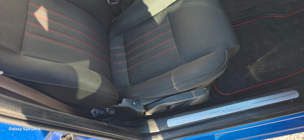 Alfa Romeo 147 1.9 JTDm (170) 5p. Ducati Corse