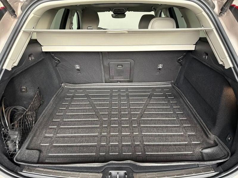 Volvo XC60 Recharge T6 Plug-in AWD autom. Plus Bright