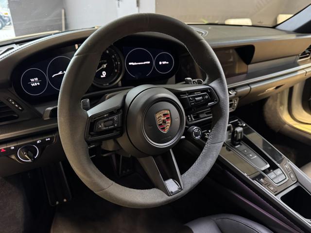 PORSCHE 911 992 Carrera 2 GTS Cabriolet