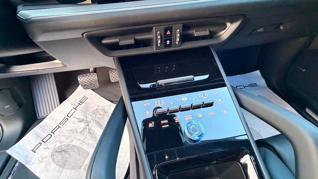 Porsche Cayenne 3.0 V6 E-Hybrid Coupè IVA ESPOSTA ITALIANA