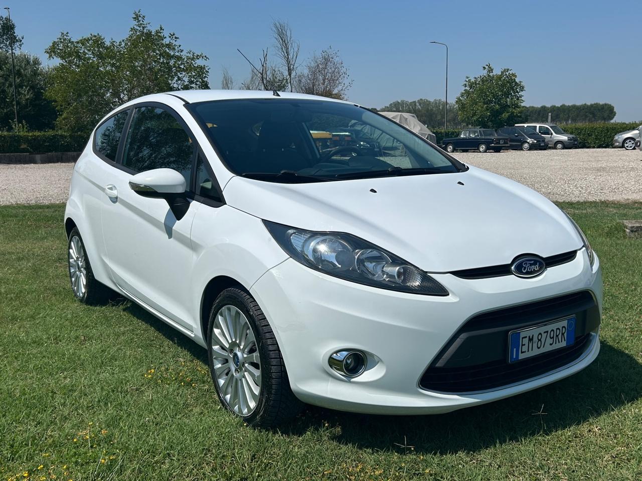 Ford Fiesta 1.4 TDCi 70CV 3 porte Titanium