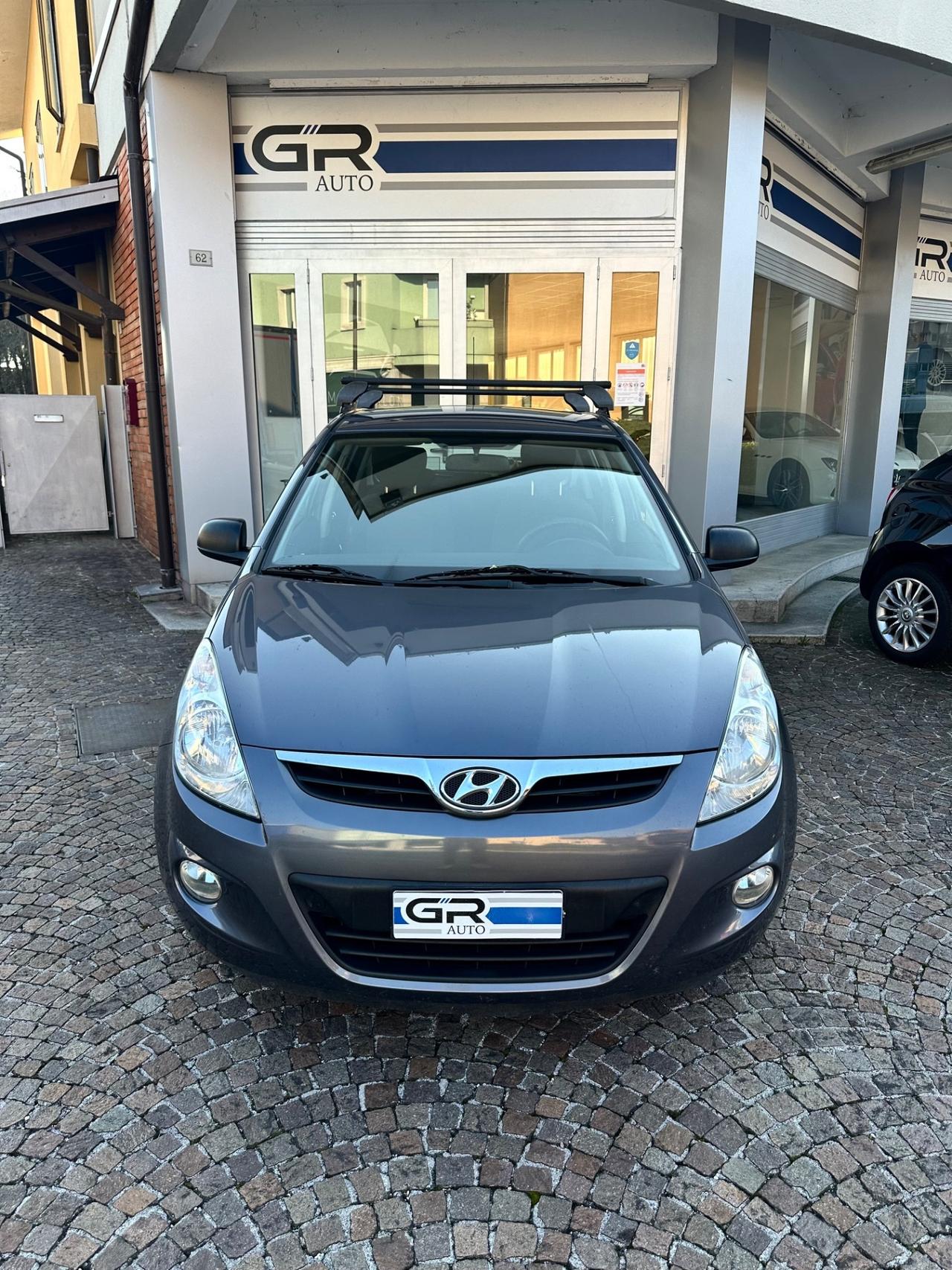 Hyundai i20 1.2Bz 78Cv 5p - Neopatentati