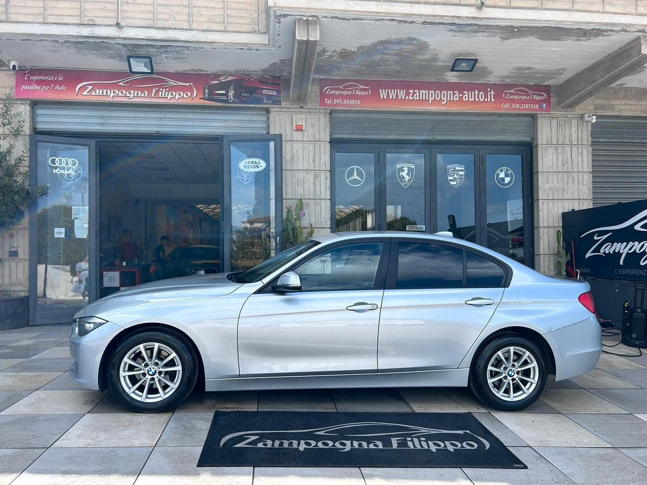 Bmw 318d Business auto 143cv - 2015