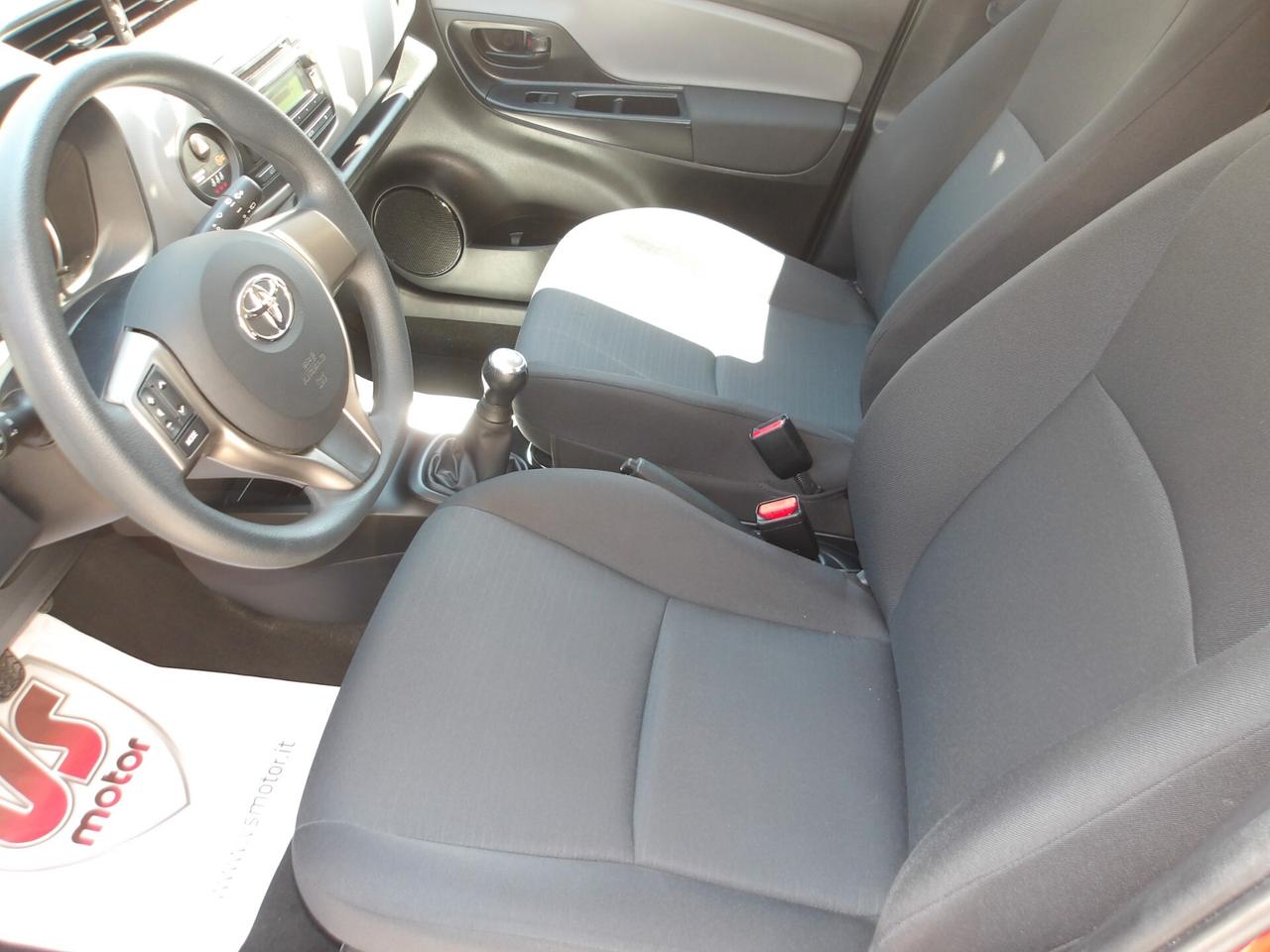 TOYOTA YARIS 1.0 BENZ-36.000 KM-2016