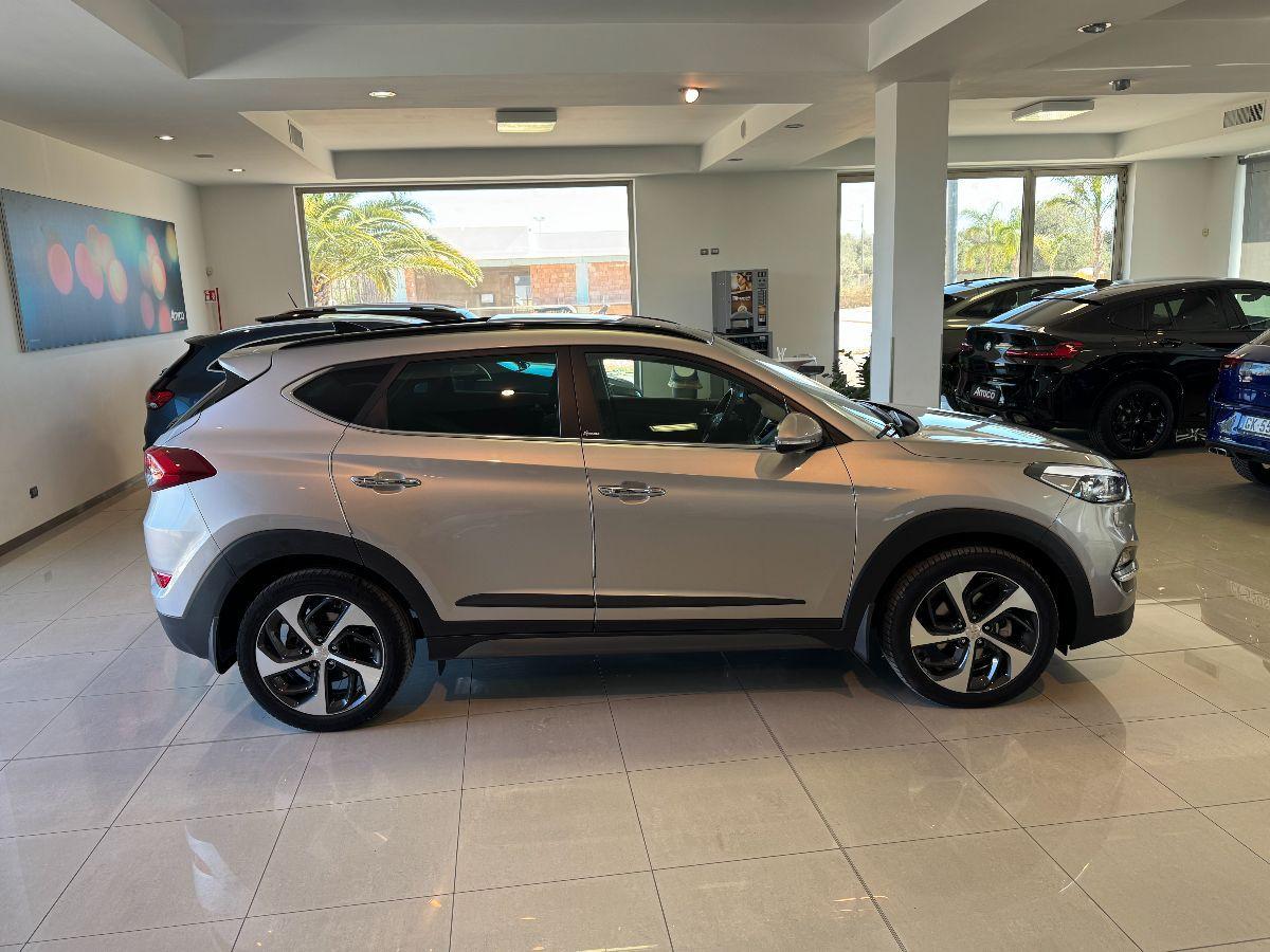 HYUNDAI Tucson 1.7 CRDi XPossible Tetto Cerchi 19