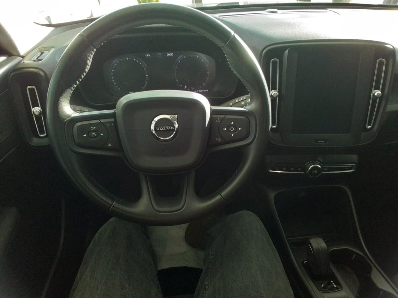 Volvo XC40 Business 2.0 D3 150cv AUTO