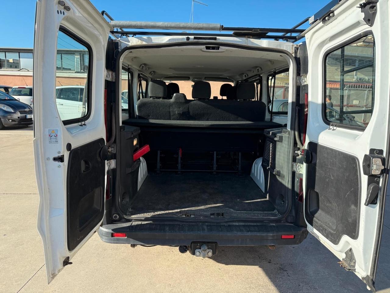 Renault TRAFIC 1.6 dCi 125CV 9 POSTI PASSO LUNGO NO CLIMA + IVA