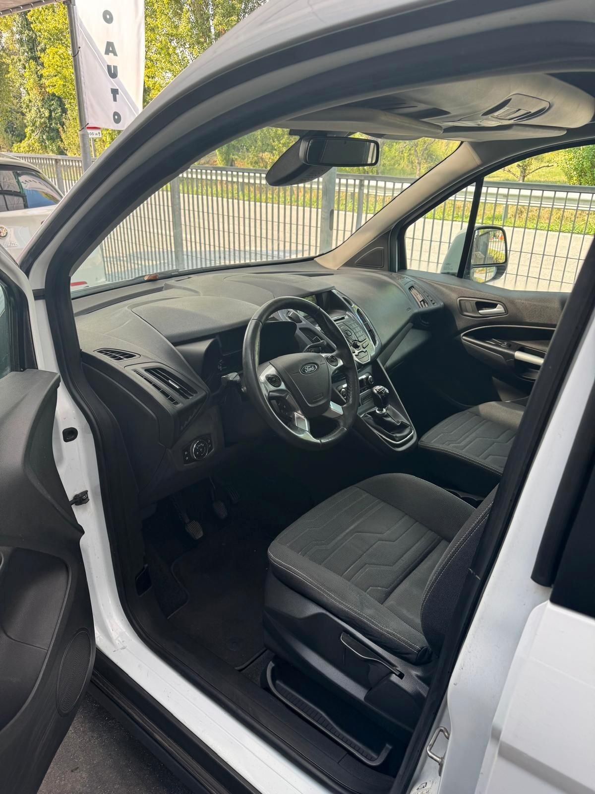 Ford Tourneo Connect 1.6 TDCi 115 CV Titanium