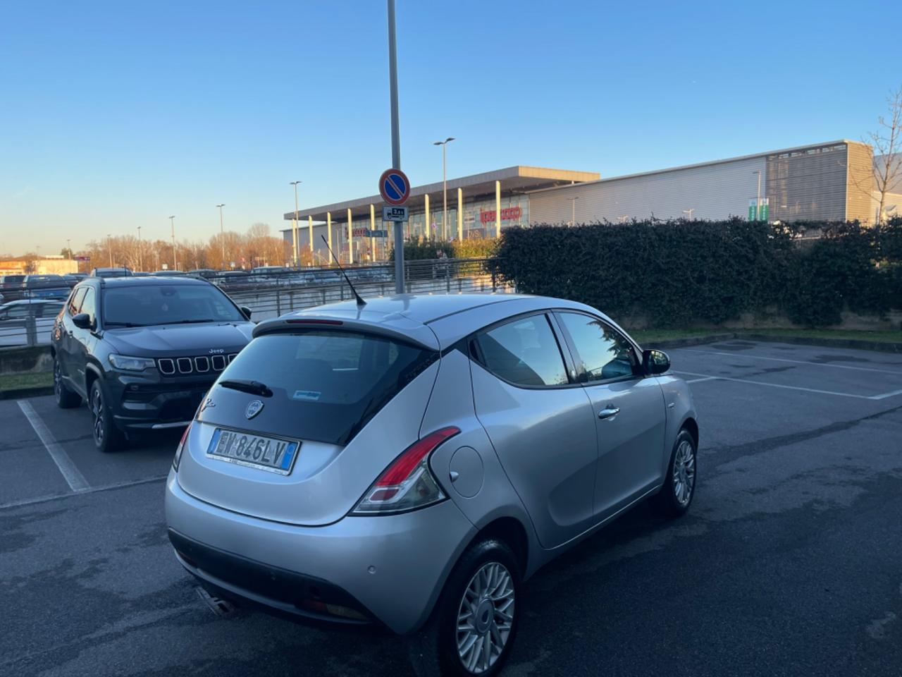 Lancia Ypsilon 0.9 TwinAir 85 CV 5 porte Metano Ecochic Gold