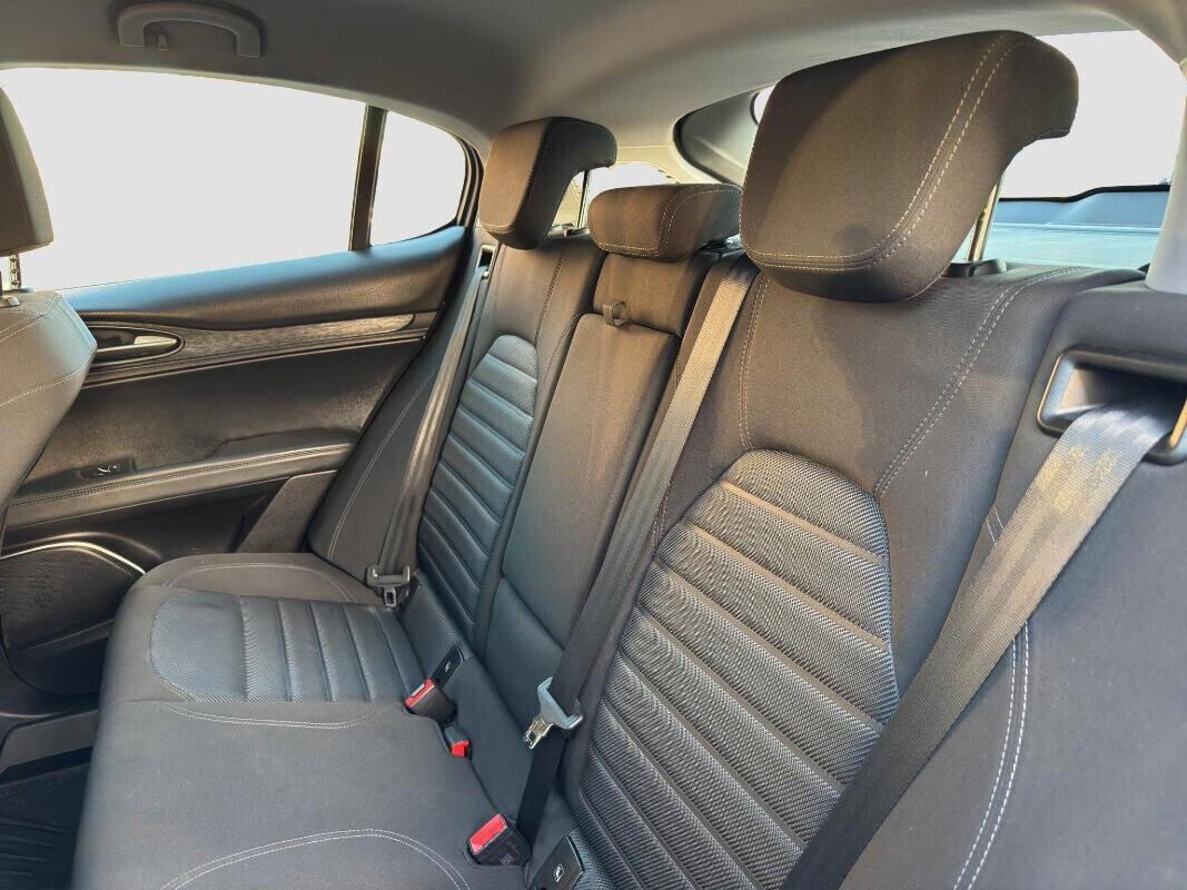Alfa Romeo Stelvio 2.2 Turbodiesel 160 CV AT8 RWD Business 2021
