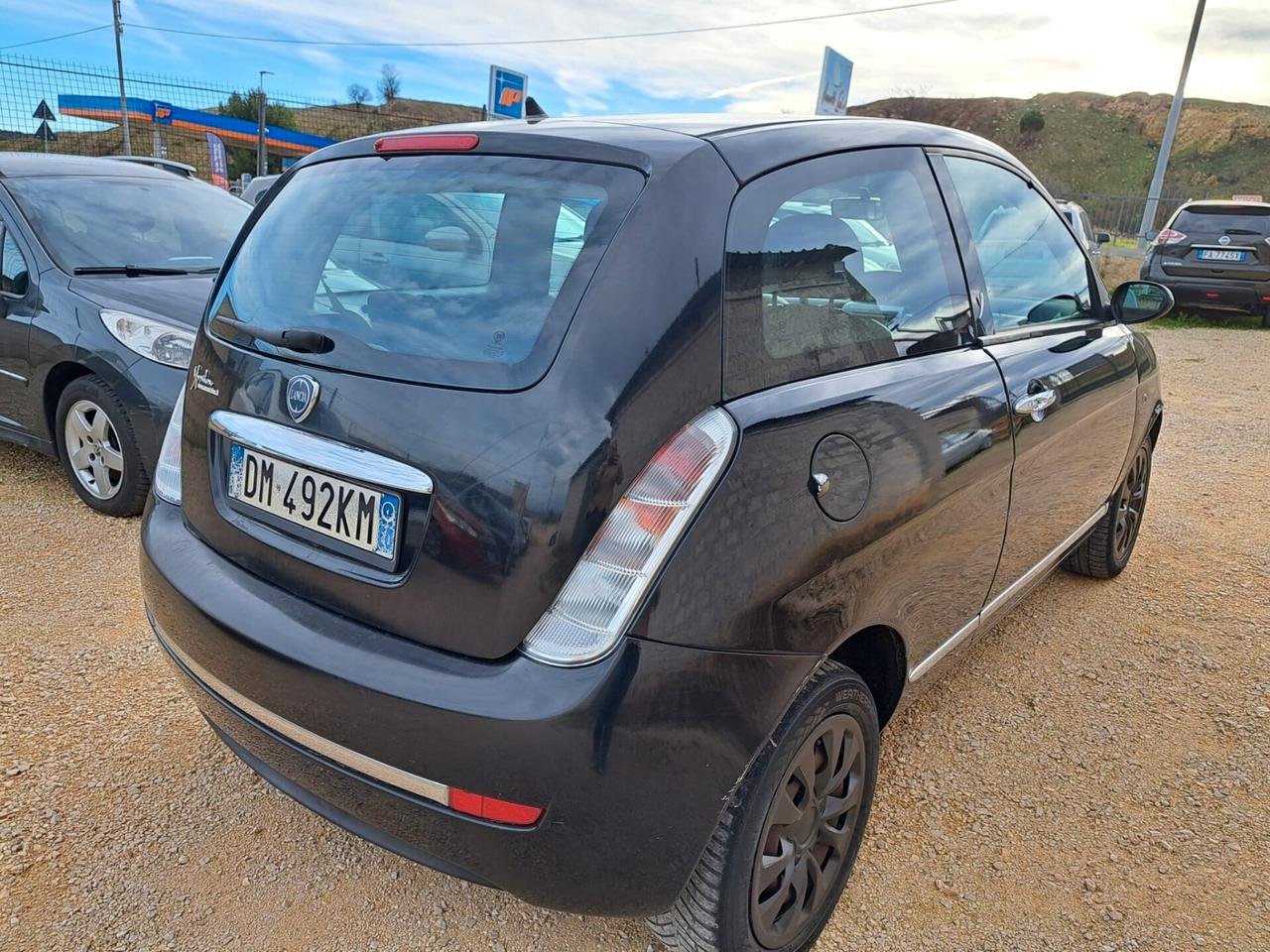 Lancia Ypsilon 1.2 Argento- NEOPATENTATI