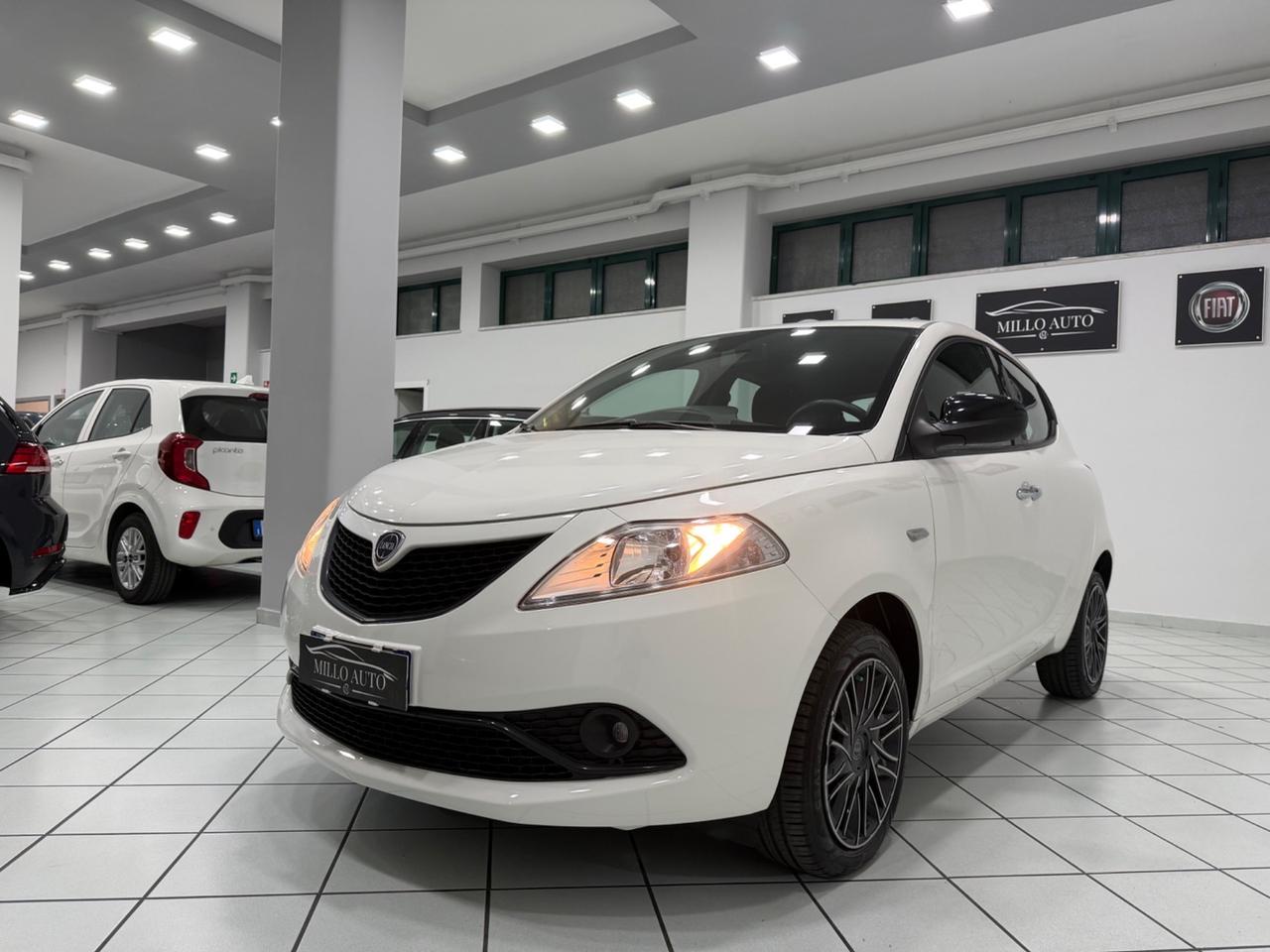Lancia Ypsilon 1.2 69 CV 5 porte GPL Ecochic Gold