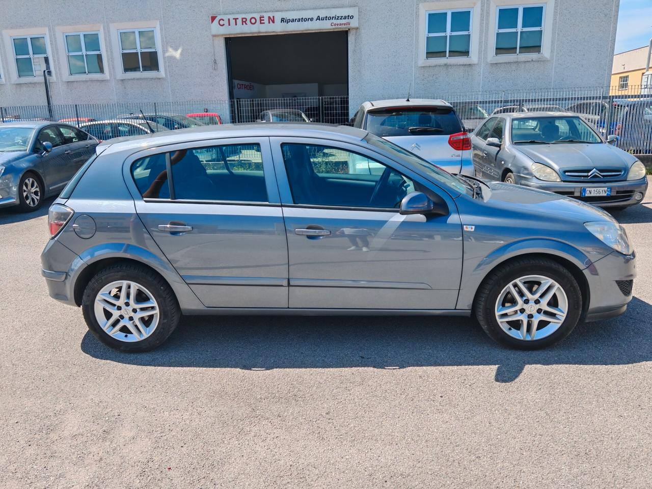 Opel Astra 1.3 CDTI 5 porte Club Unico proprietario