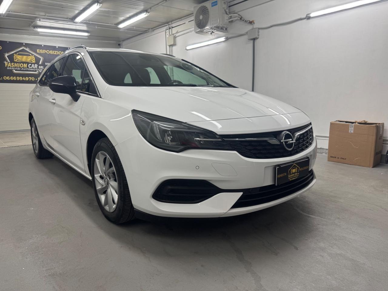 Opel Astra SPORT TOURERS