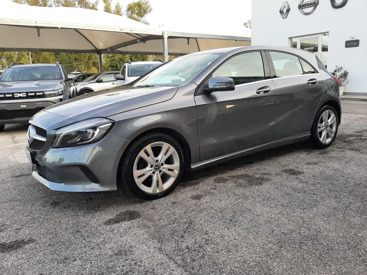 MERCEDES-BENZ A 180 d Sport