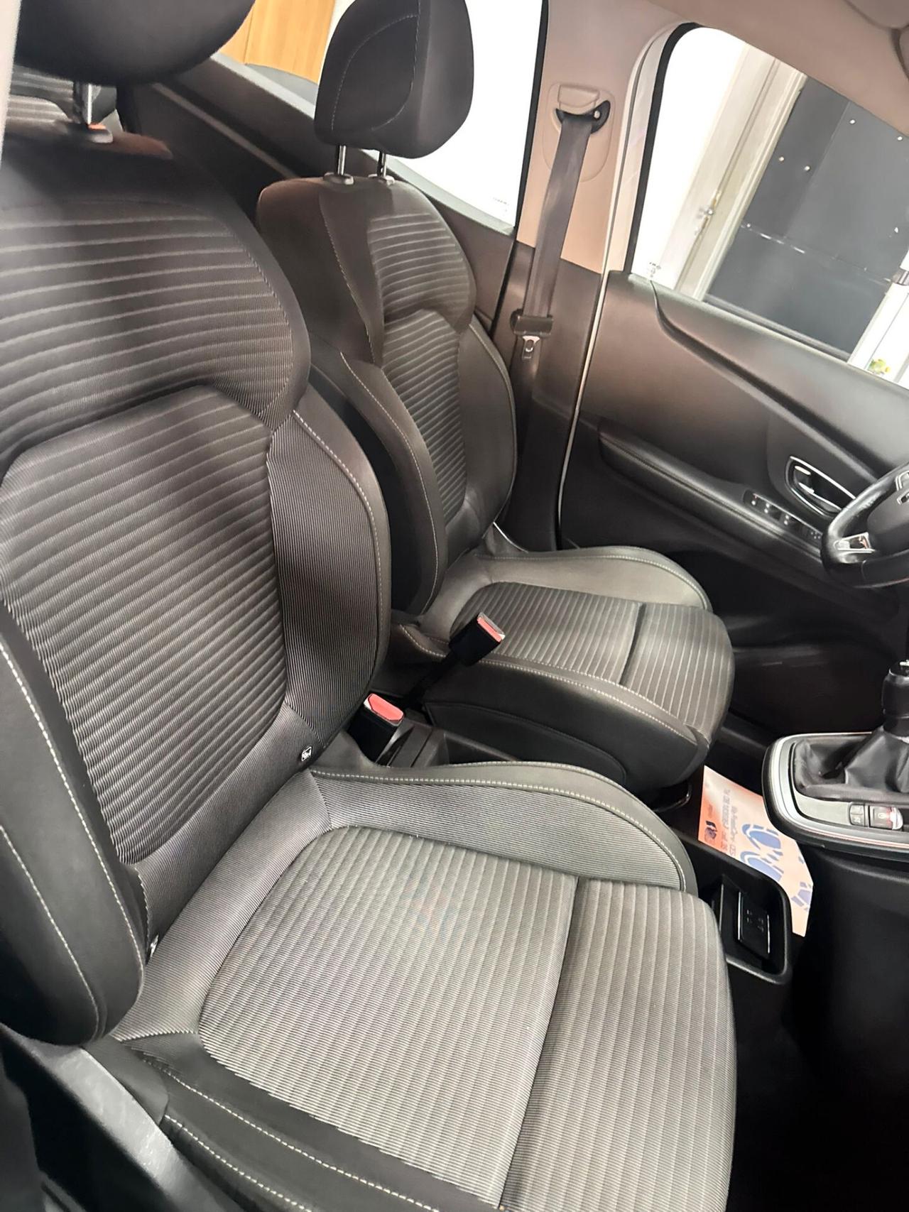Renault Scenic Scénic dCi 8V 110 CV EDC Energy Bose