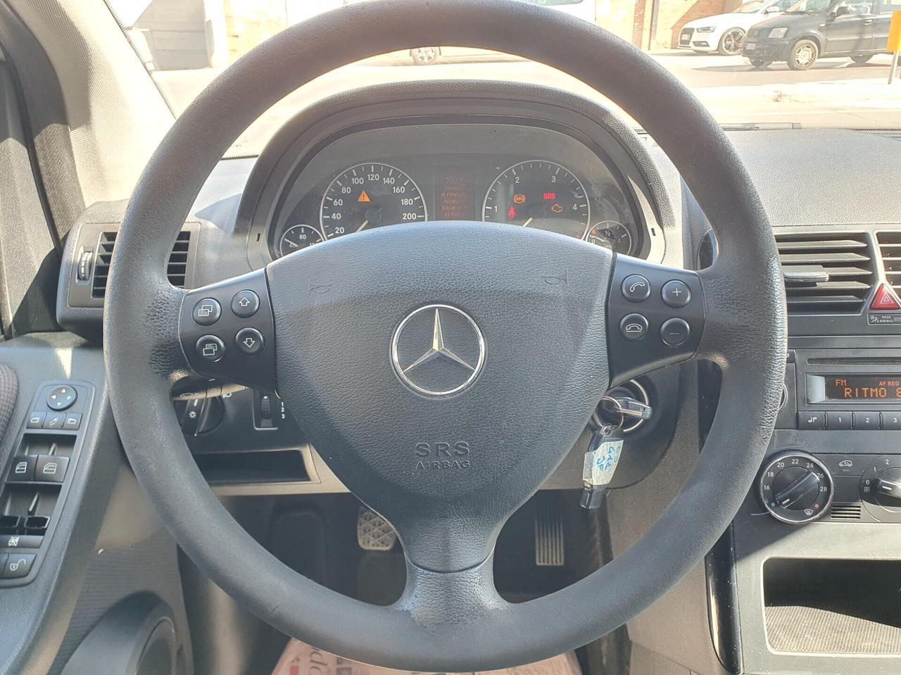 Mercedes Classe A 160 2.0 CDI 82cv BlueEFFICIENCY Executive 2011