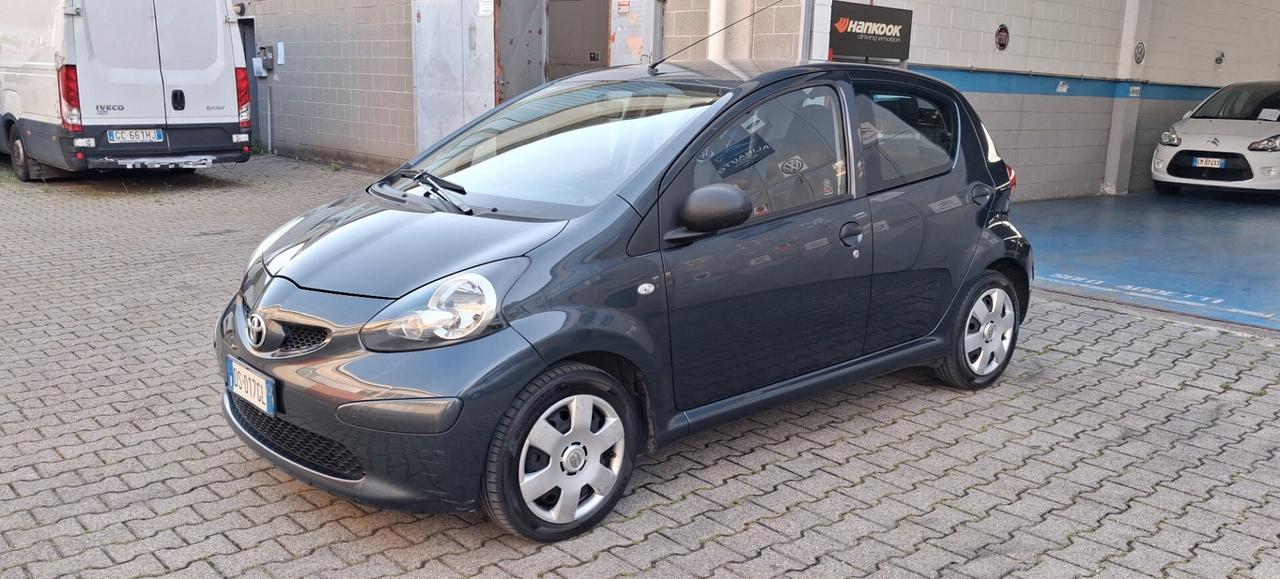 Toyota Aygo 1.0 VVT-i 5porte Sol