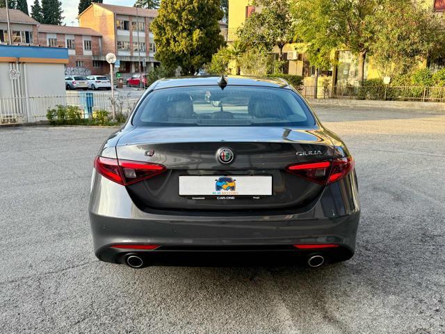 ALFA ROMEO Giulia 2.2 Turbodiesel 180 CV AT8 Business Sport Launch E