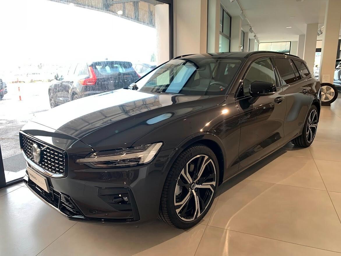 Volvo V60 B4 (d) automatico Plus Dark