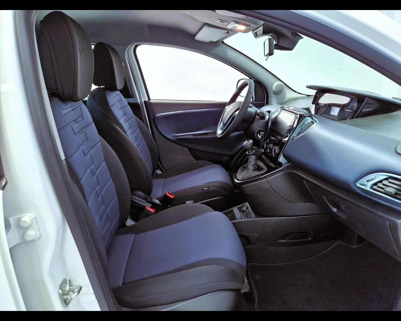 LANCIA Ypsilon III 2021 - Ypsilon 1.0 firefly hybrid Platino s&s 70cv