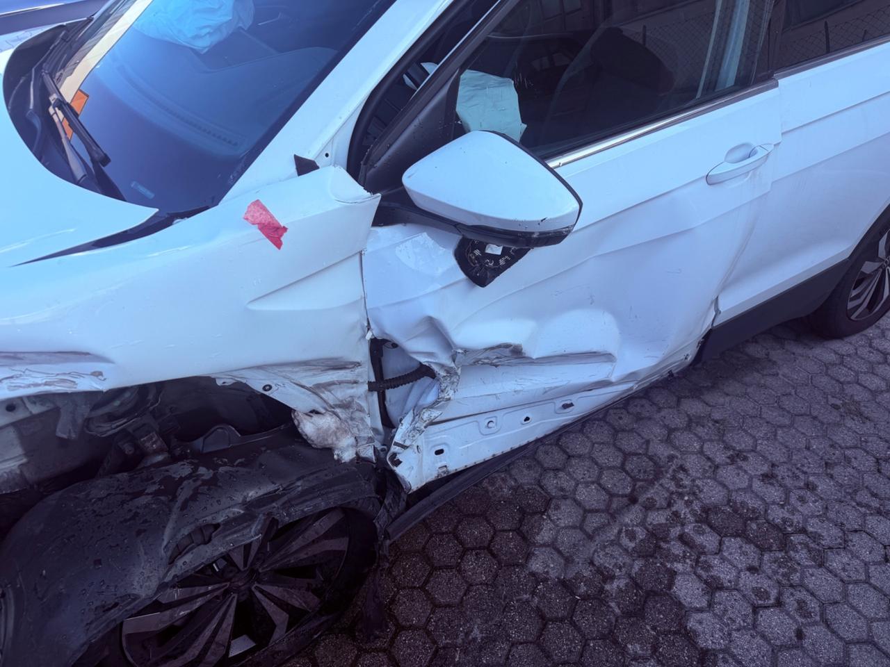 Volkswagen T-Cross 1.0 TSI INCIDENTATA