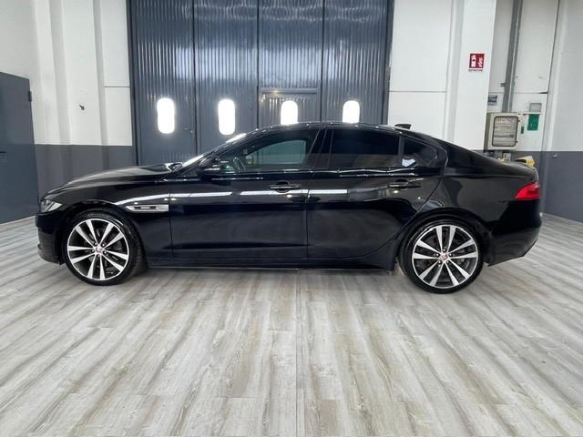 Jaguar XE 2.0 D 180 CV AWD aut. R-Sport