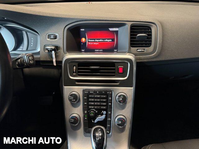 VOLVO V60 Cross Country D3 Geartronic Business