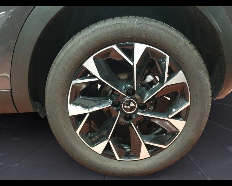 DS DS3 Crossback Hybrid 136 Étoile