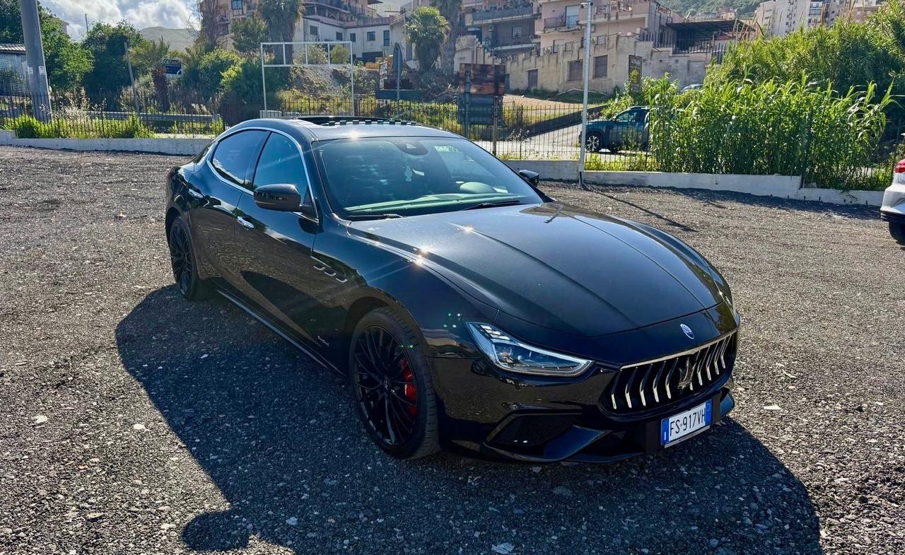 Maserati Ghibli V6 Diesel Nerissimo Edition