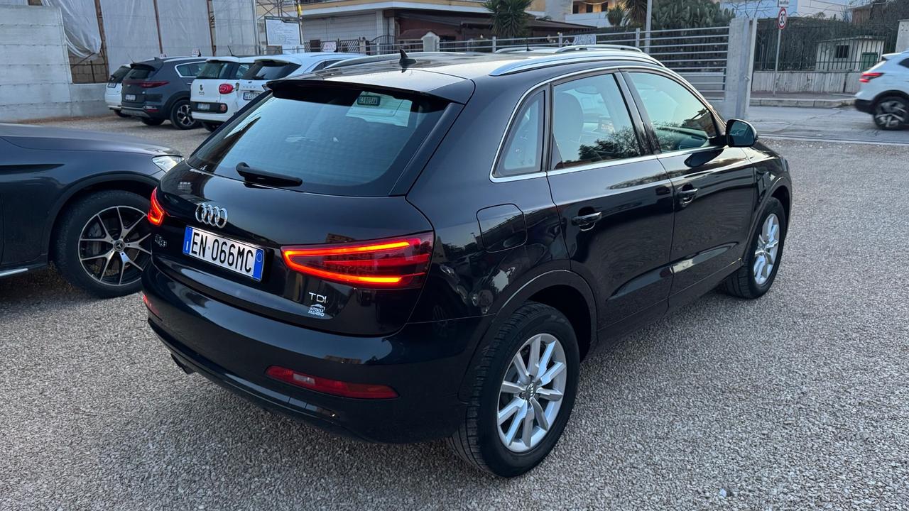 Audi Q3 2.0 TDI Buisness plus -2012