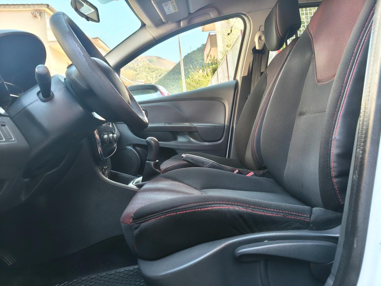 Renault Clio 1.5 DCI 75CV FULL OPTIONAL 2015