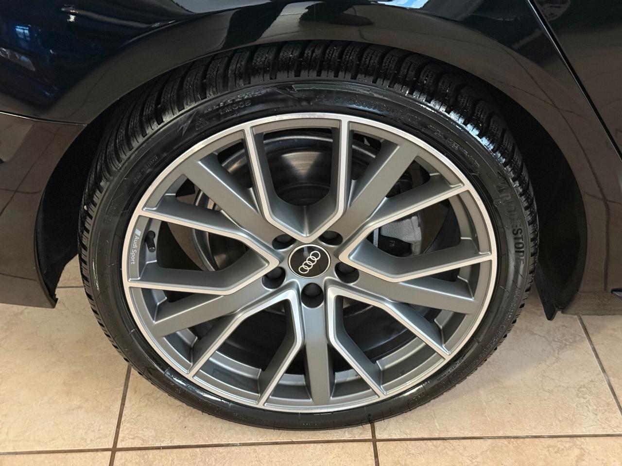 Audi A4 Avant 30 TDI/136 CV S tronic line edition