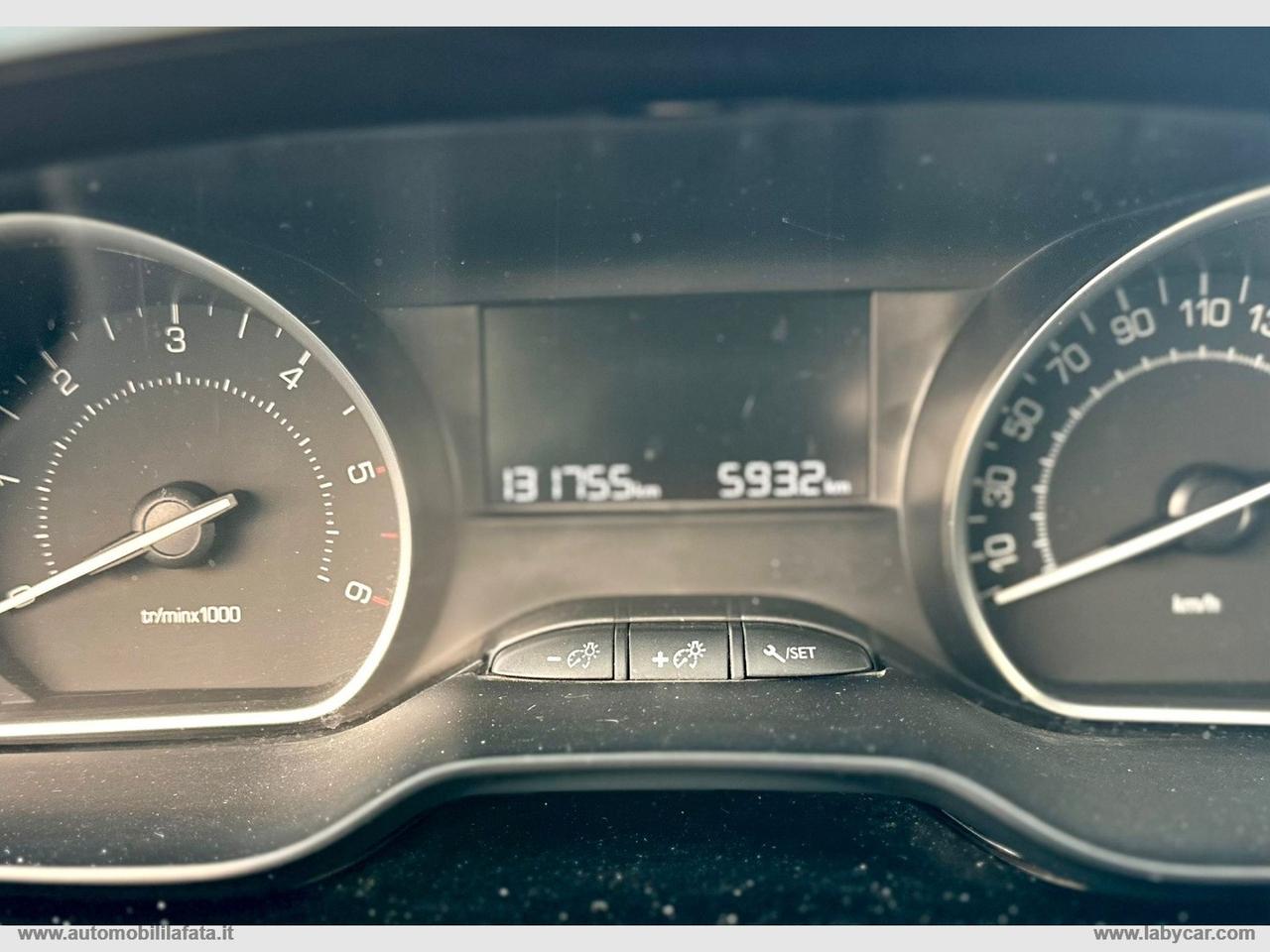 PEUGEOT 2008 BlueHDi 100 S&S Active DIESEL 131.000 KM