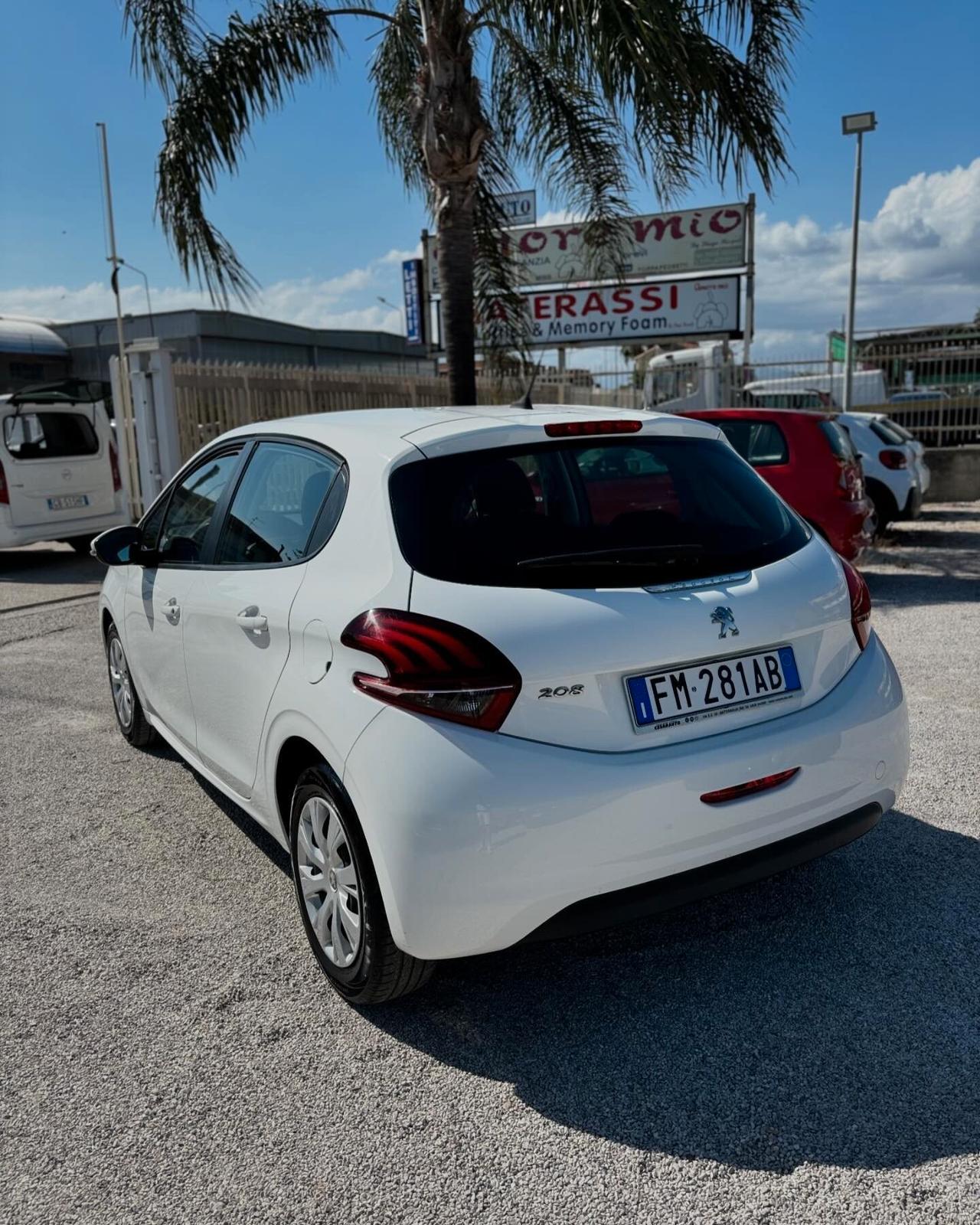 Peugeot 208 BlueHDi 75 5 porte Allure