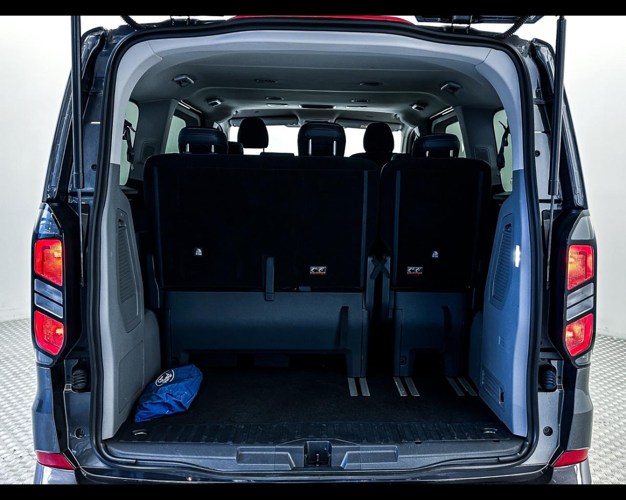FORD Tourneo Custom 2ªs - Tourneo Custom 320 2.0 EcoBlue 170CV aut. PC Titanium
