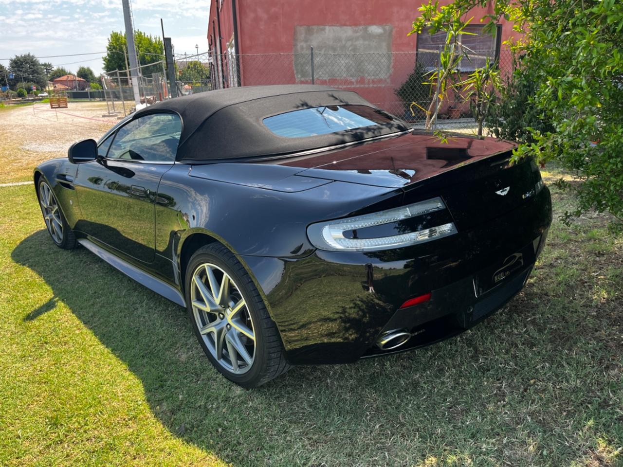 Aston Martin V8 Vantage S Roadster