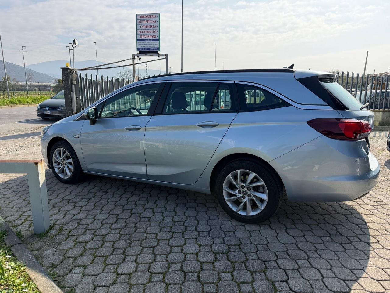Opel Astra 1.6 CDTi 136CV aut. Sports Tourer Innovation