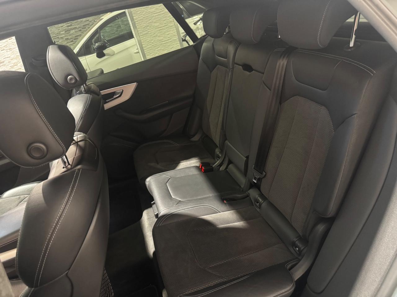 Audi Q8 SQ8 TDI quattro tiptronic sport attitude