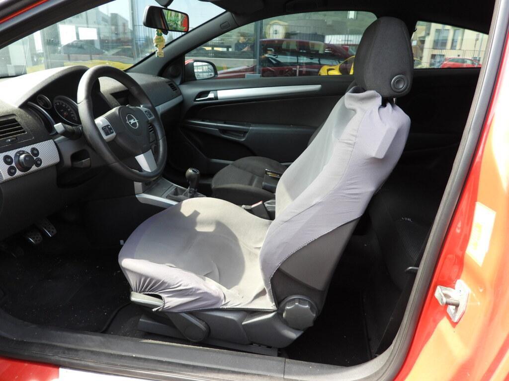 Opel Astra GTC 1.9 CDTI Cosmo
