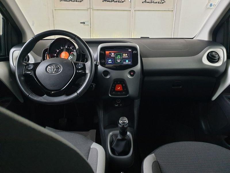 Toyota Aygo Connect 1.0 VVT-i 72 CV 5 porte x-play DA 149,00 euro AL MESE