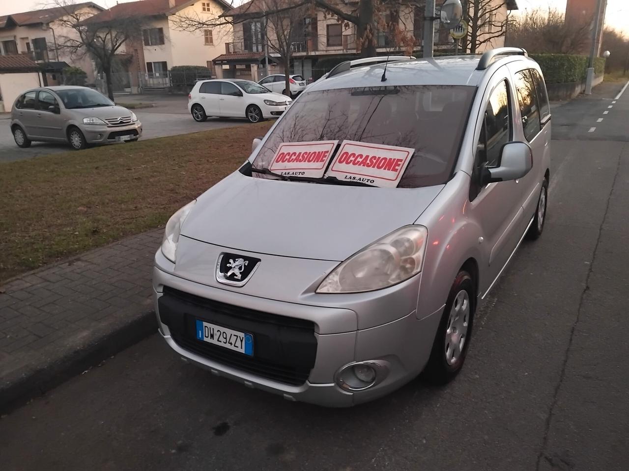 Peugeot Partner Tepee 1.6 HDi 90CV Outdoor 5 POSTI FURGONATO X NEO PATENTATI