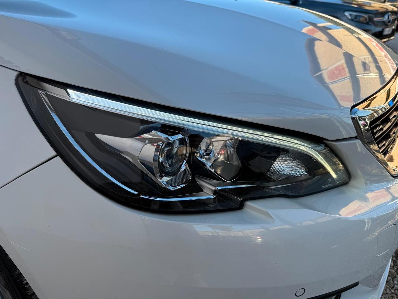 Peugeot 308 BlueHDi 130 S&S Allure