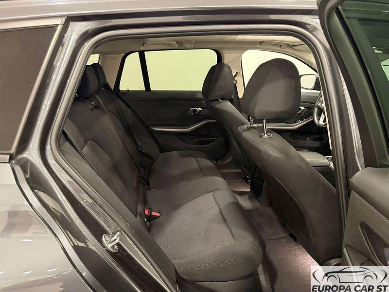 BMW Serie 3 BMW Serie 3 320d Touring mhev 48V xdrive auto TETTO APRIBILE